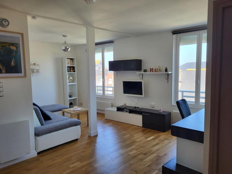 Appartement Vue Mer A 100 M De La Plage Ault Buitenkant foto