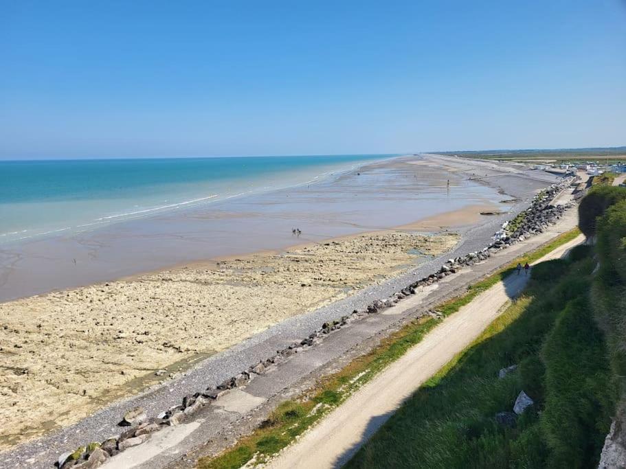 Appartement Vue Mer A 100 M De La Plage Ault Buitenkant foto